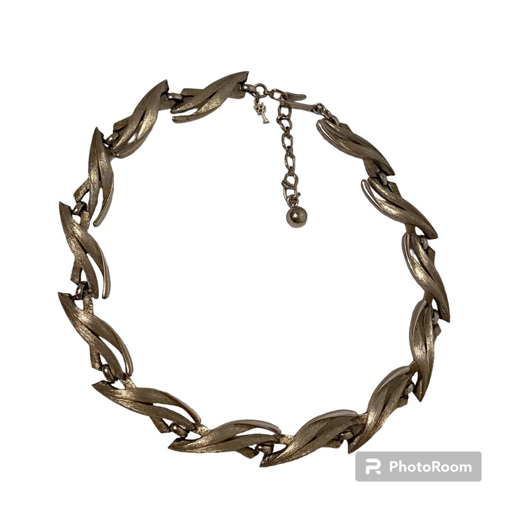 CROWN TRIFARI VINTAGE NECKLACE SILVER TONE BRUSHED LINKS CHOKER 60s HANG TAG